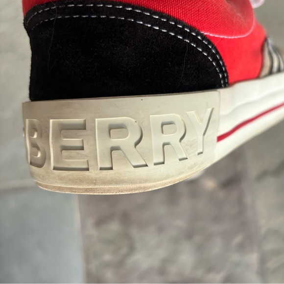 Burberry Super Runway Somerton & Red Low Top Sneakers 🔥 - Picture 9 of 9